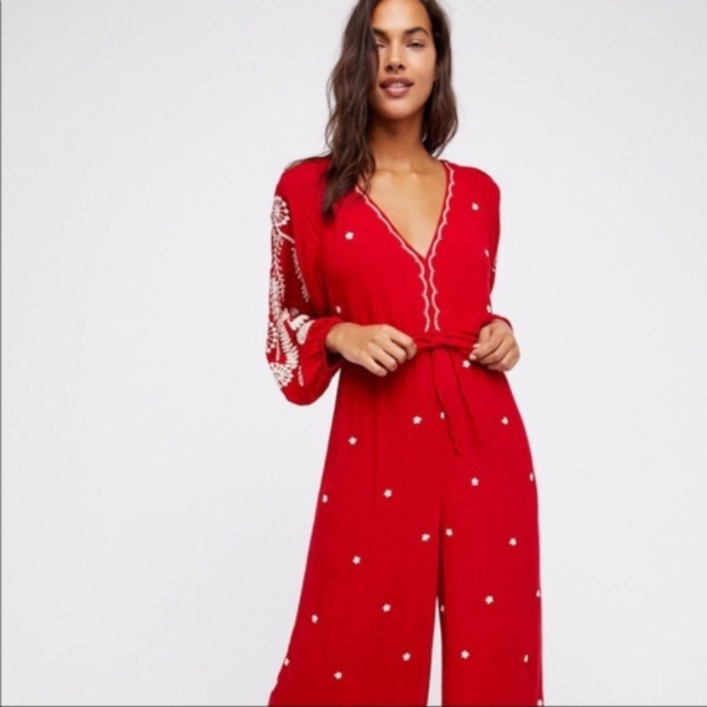 Free People Red White Floral Embroidered Wide Leg Long Sleeve Jumpsuit Size XS - Picture 3 of 9